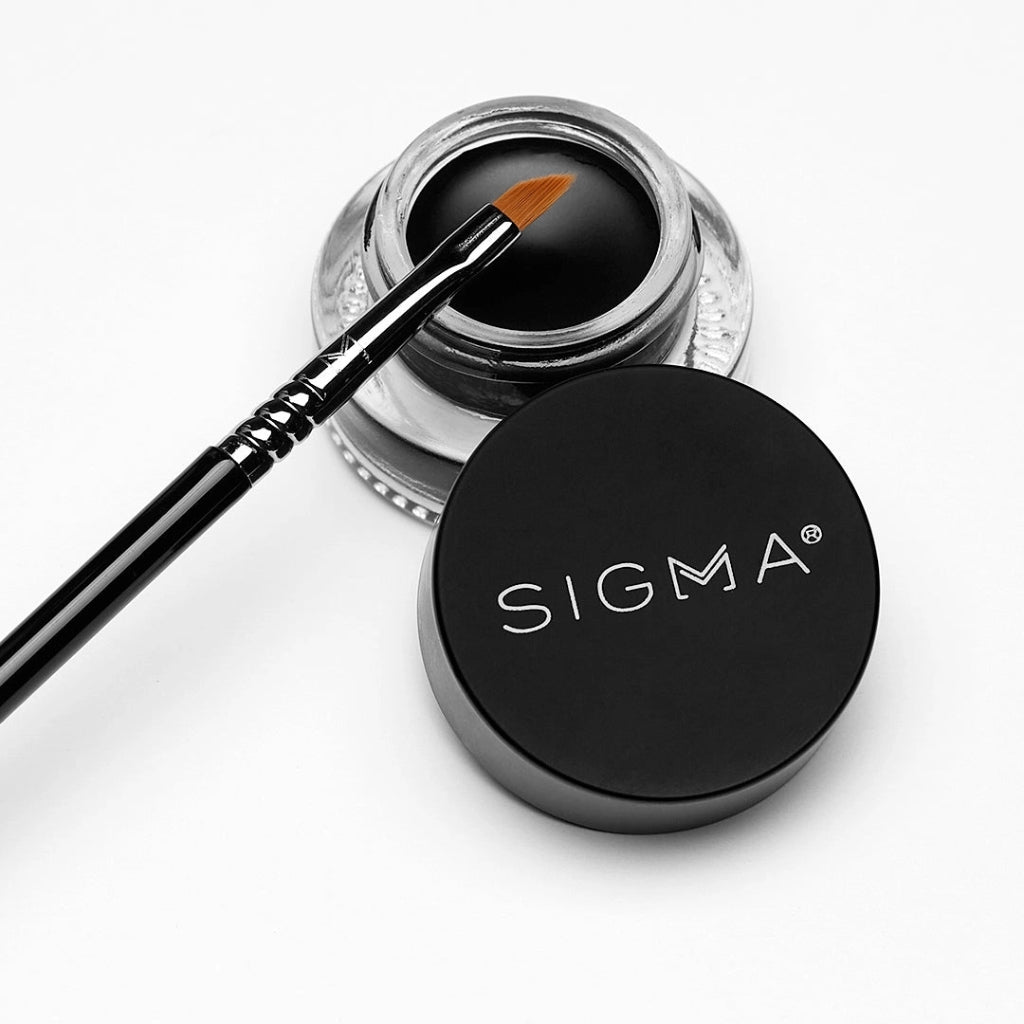 Sigma Beauty Sigmatech Winged Liner Eye Makeup Brush